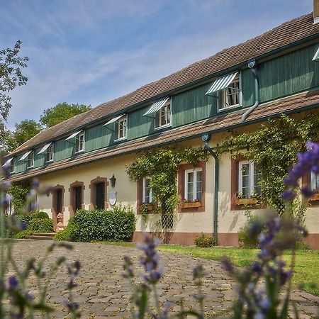 Der Linslerhof - Hotel, Restaurant, Events & Natur Überherrn Eksteriør bilde