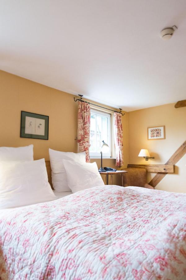 Der Linslerhof - Hotel, Restaurant, Events & Natur Überherrn Eksteriør bilde