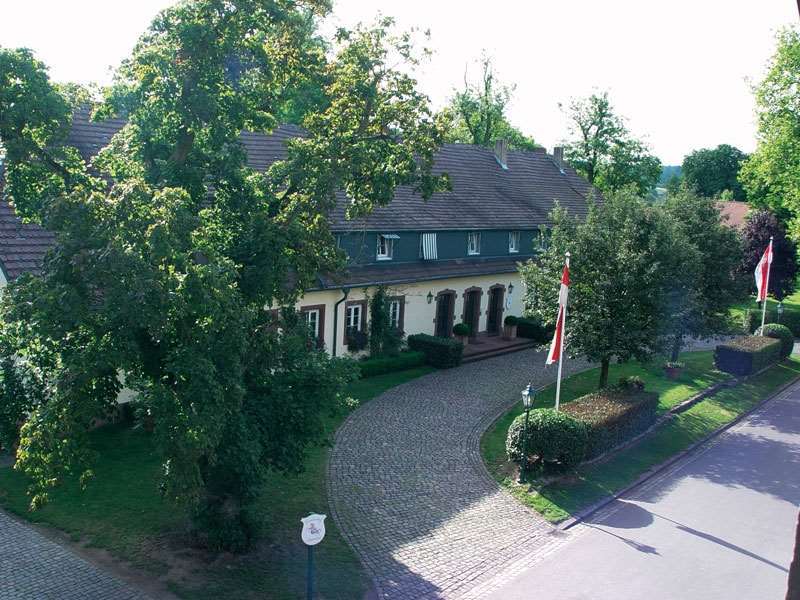Der Linslerhof - Hotel, Restaurant, Events & Natur Überherrn Eksteriør bilde